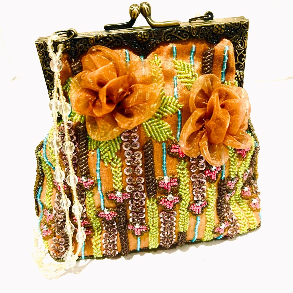 Beautiful Sparkling Hand Beaded with Chiffon Rosses Evening Bag